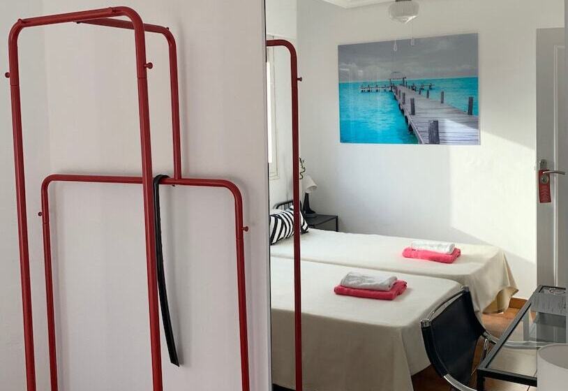 Отель Y Restaurante Puerta De Aranda