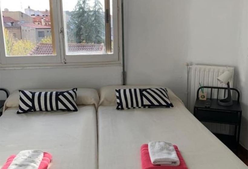 Отель Y Restaurante Puerta De Aranda