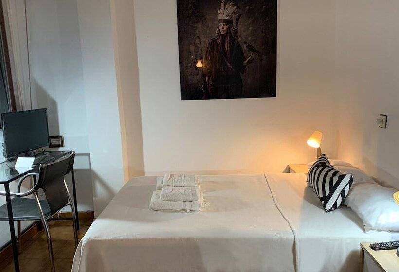 호텔 Y Restaurante Puerta De Aranda