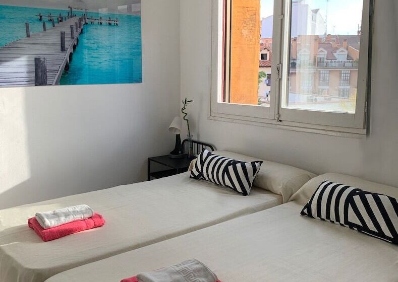 Отель Y Restaurante Puerta De Aranda