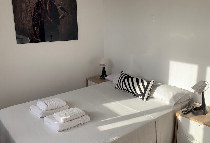 호텔 Y Restaurante Puerta De Aranda