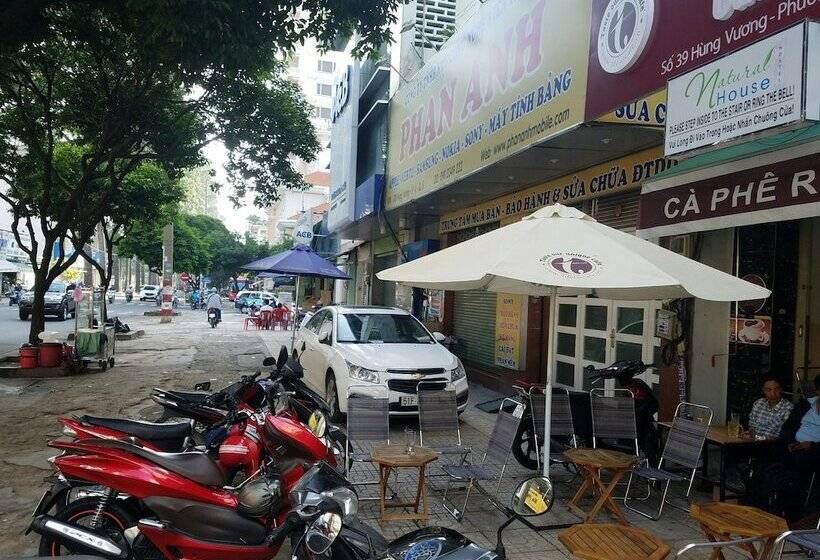 Natural House Hostel