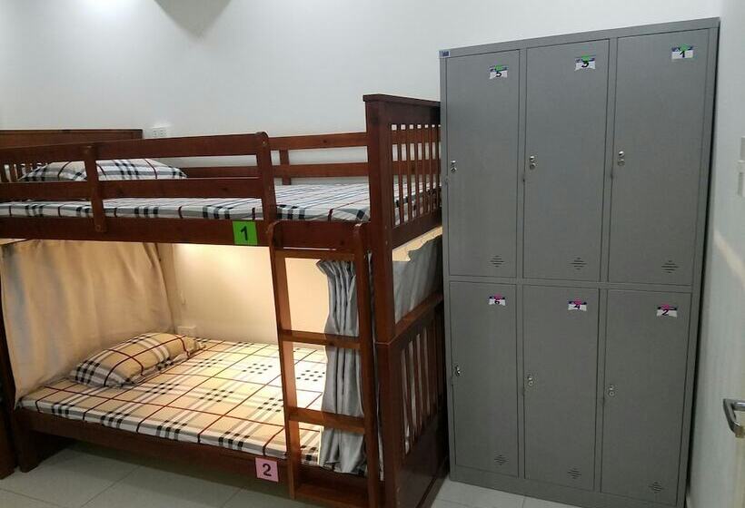 Natural House Hostel