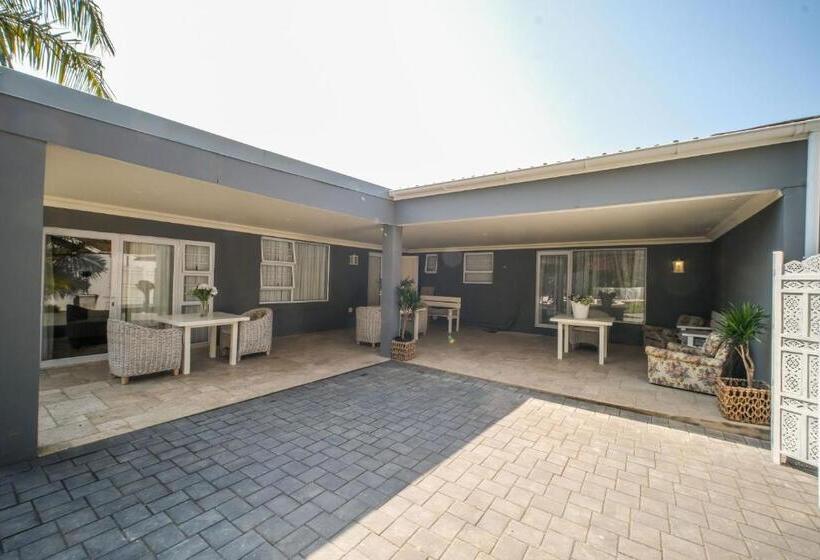 Пансион 182 Old Transkei Road