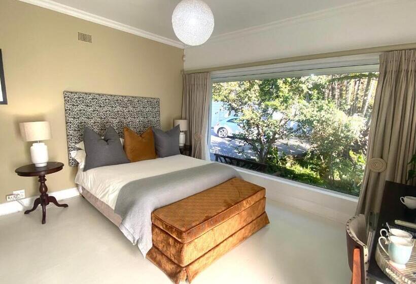 Пансион 182 Old Transkei Road