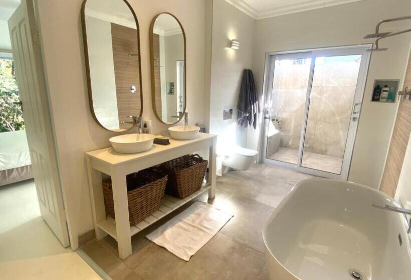 Пансион 182 Old Transkei Road