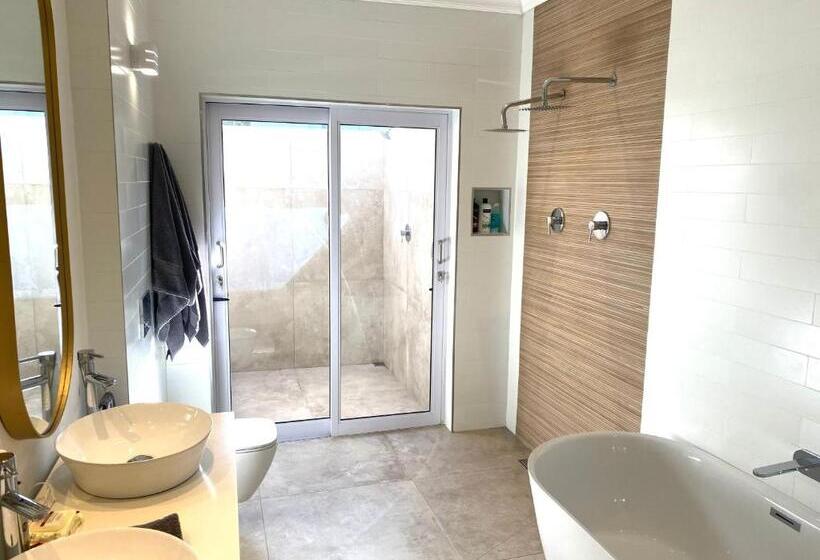 پانسیون 182 Old Transkei Road