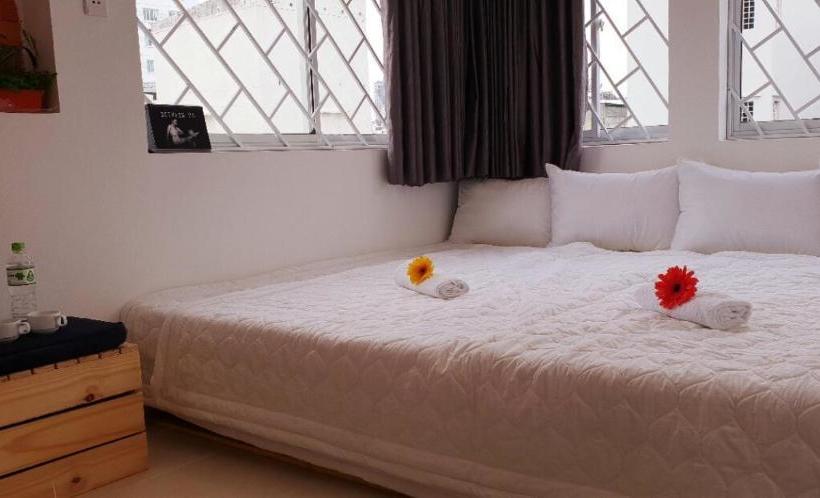 پانسیون Aloha House