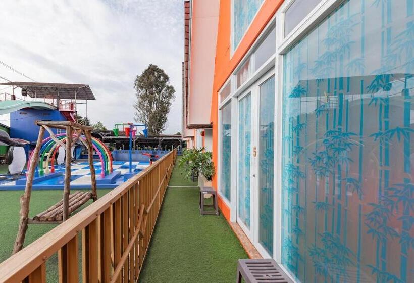 Пансион Reddoorz Resort Syariah @ Jaya Tirta Abadi