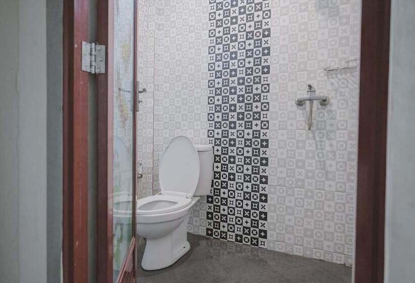 펜션 Reddoorz Syariah Near Jamtos Jambi 2