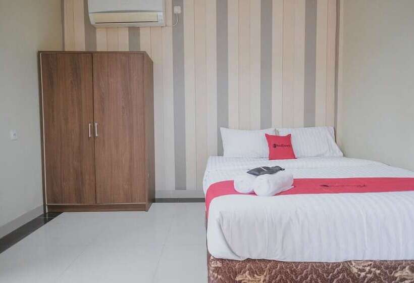 펜션 Reddoorz Syariah Near Jamtos Jambi 2