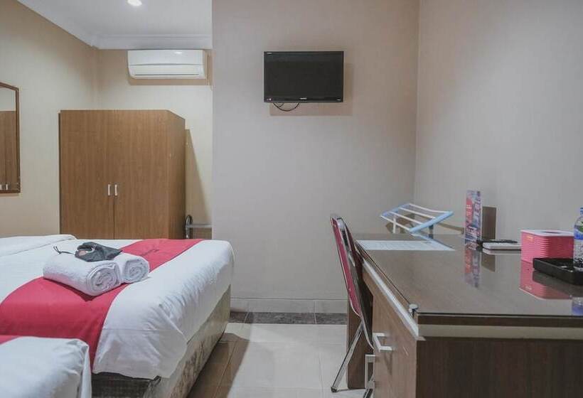 펜션 Reddoorz Syariah Near Jamtos Jambi 2