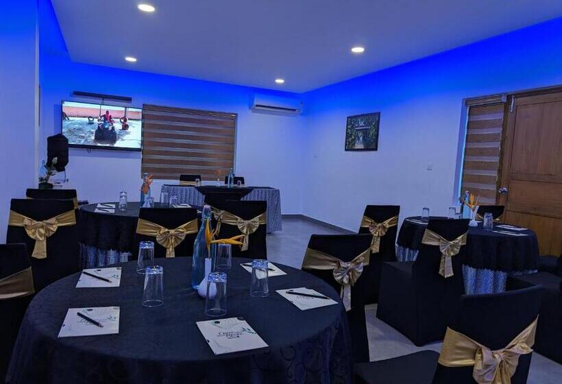 리조트 Once Upon The River, Aluva Near Cochin International Airport