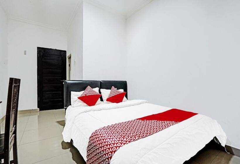 Отель Kerangga Homestay Syariah Redpartner