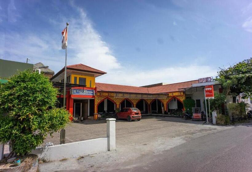 ホテル Oyo 1636 Wisma Kuta Karang