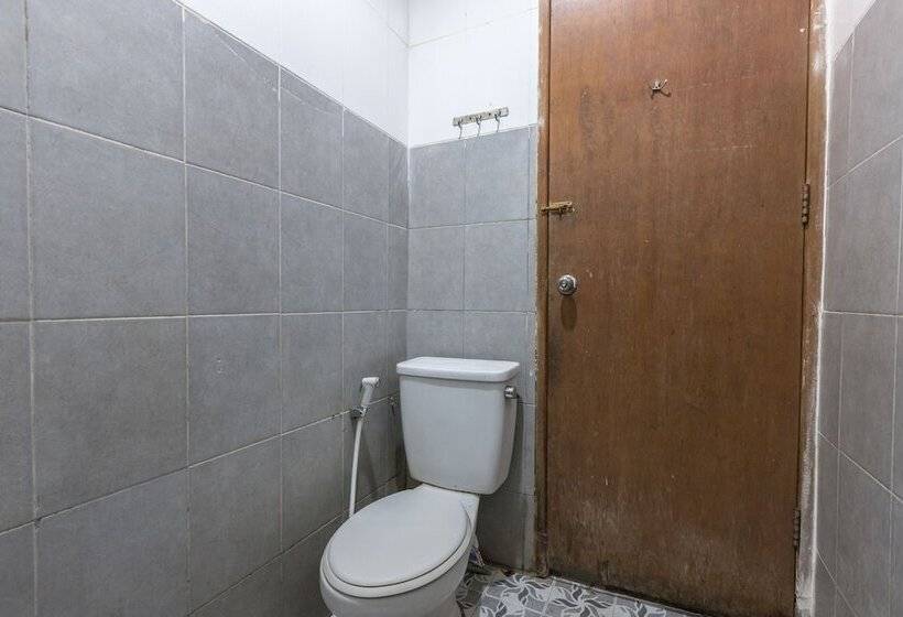 ホテル Oyo 1672 Wisma Barkah