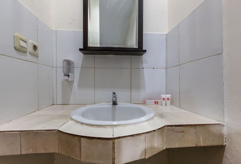 ホテル Oyo 1672 Wisma Barkah