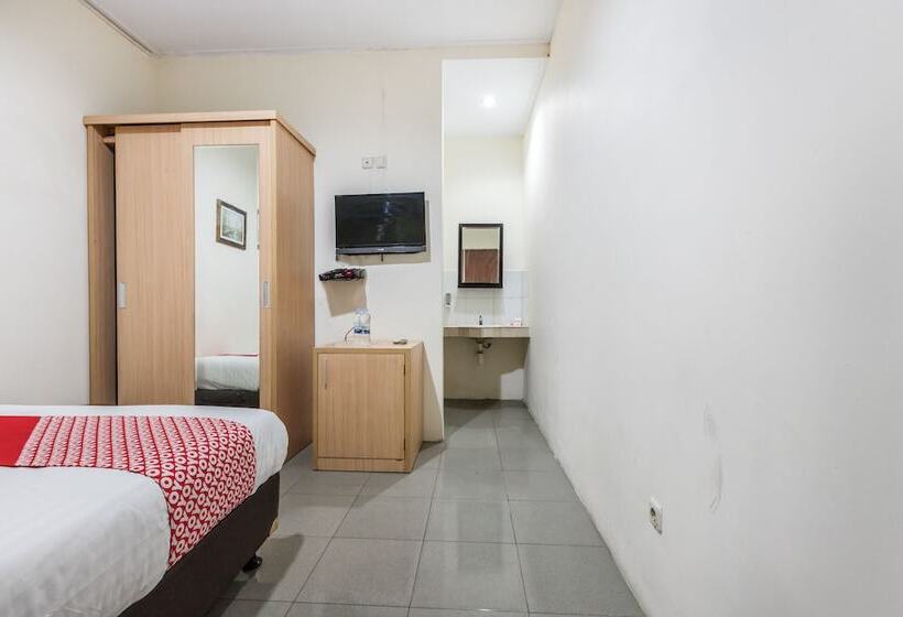 ホテル Oyo 1672 Wisma Barkah