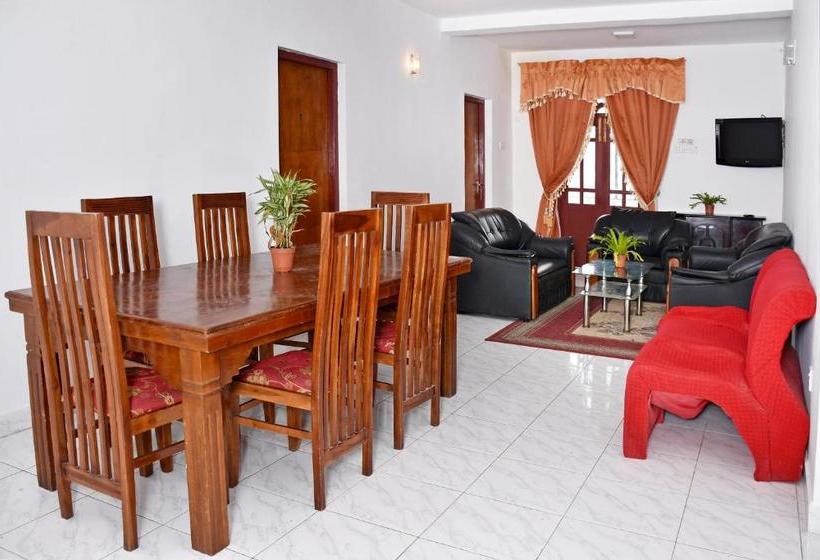 Отель Oyo 341 Glenfield Resort