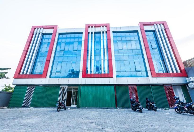 Отель Oyo 925 Grand Wijaya Bintaro