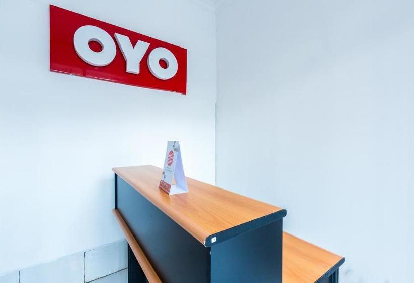 Отель Oyo 925 Grand Wijaya Bintaro
