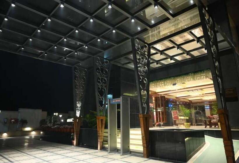 فندق The Pinnacle Inn Sarnath