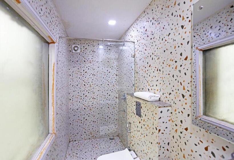 فندق Preet Palace 5 Mints Walk From Nizamuddin Railway Station