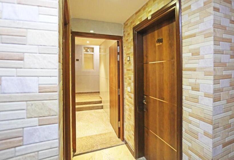 فندق Preet Palace 5 Mints Walk From Nizamuddin Railway Station