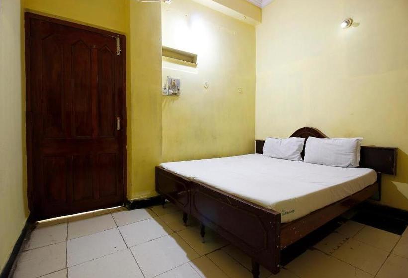 هتل Spot On 41664 Vyshnavi Lodge