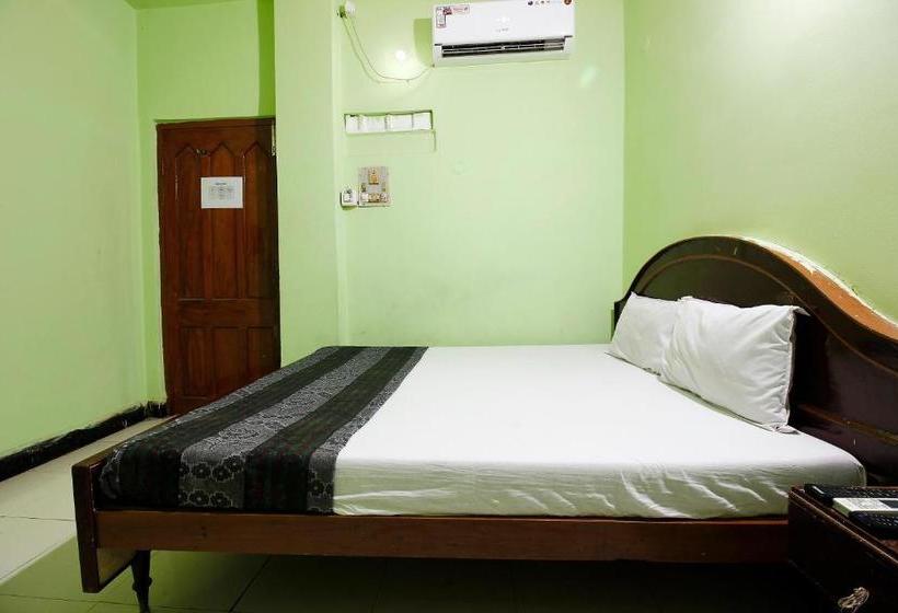 هتل Spot On 41664 Vyshnavi Lodge