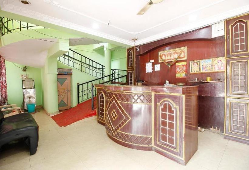 هتل Spot On 41664 Vyshnavi Lodge