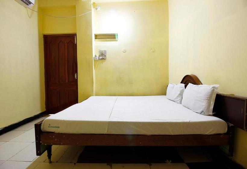 هتل Spot On 41664 Vyshnavi Lodge