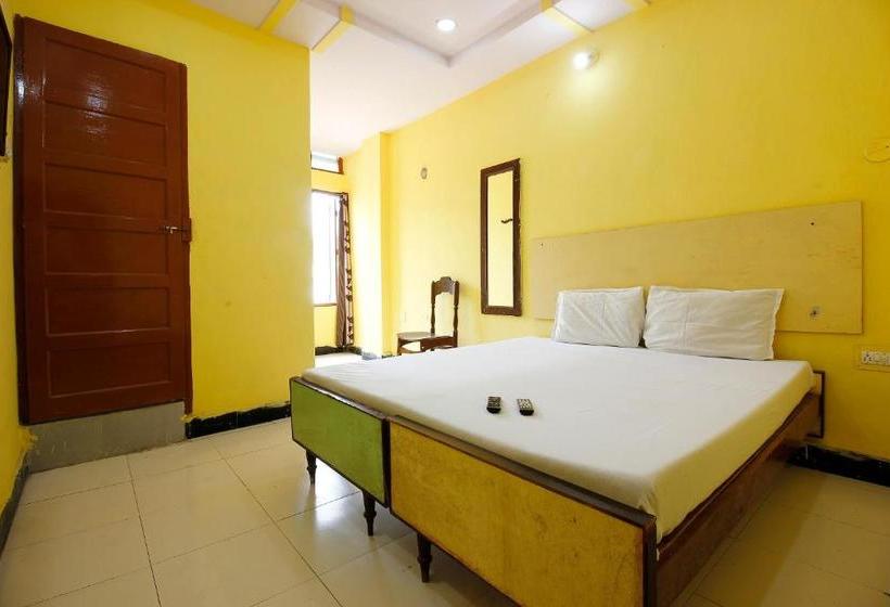 هتل Spot On 41664 Vyshnavi Lodge