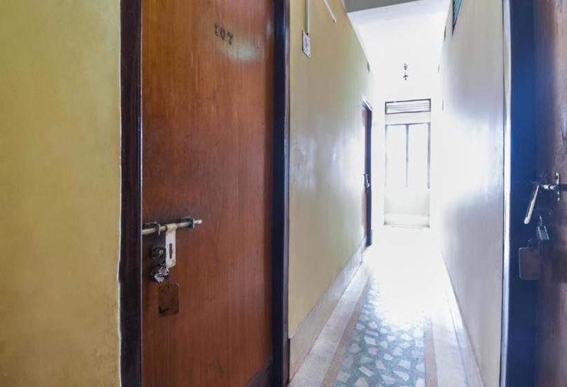 Spot On Hotel Anand Lodge