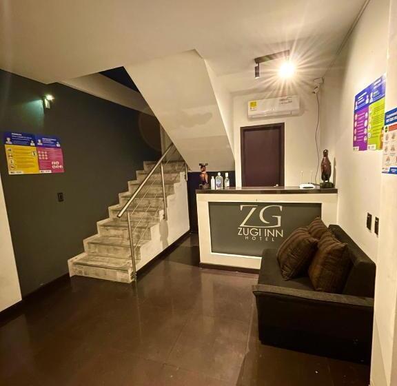 호텔 Zugi Inn