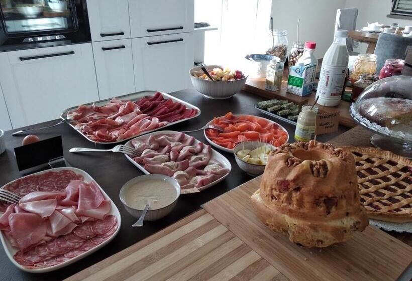 ペンション Al Tirabusòn Country House