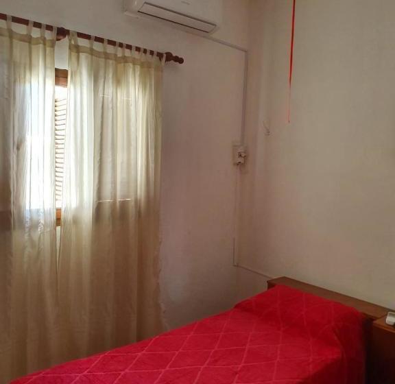 Пансион Hostal Los Sesto