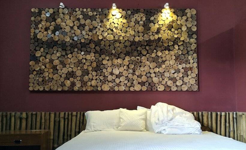 אתר נופש The Creek Club