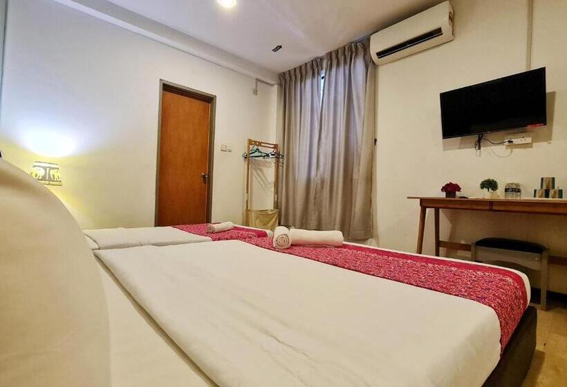 فندق صغير Treeline Urban Inn