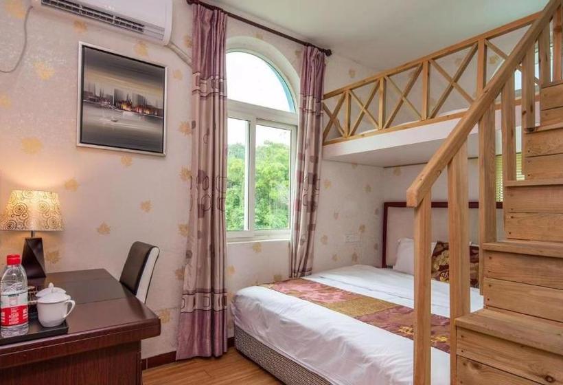 هتل Bright Moon Inn