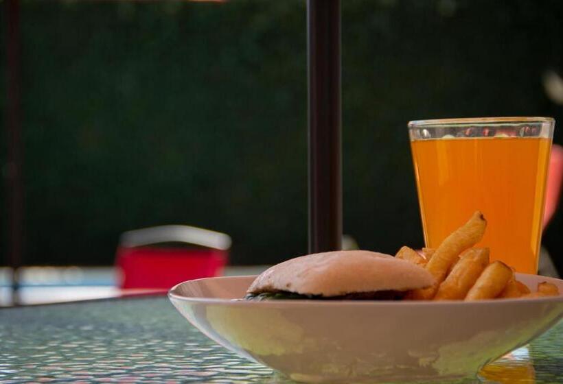 호텔 Caminos Hostal