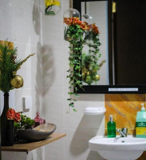 هتل Downtown Suites