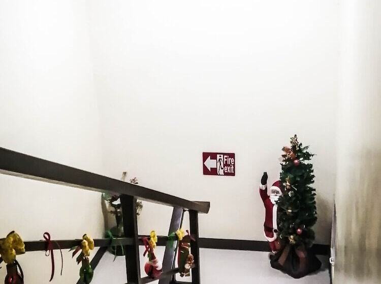 هتل Downtown Suites