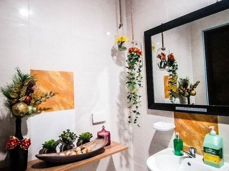 هتل Downtown Suites