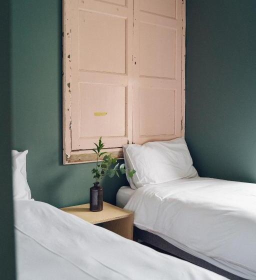 ホテル Llety Arall