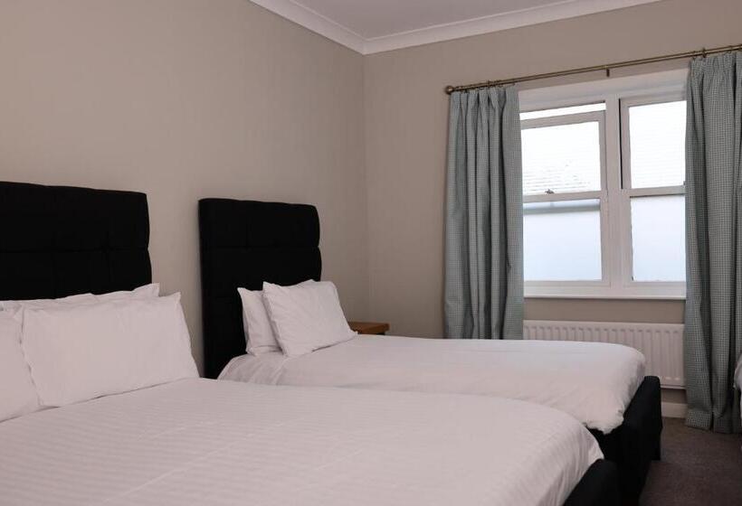 Отель Michelangelos   Rooms, Restaurant & Bar