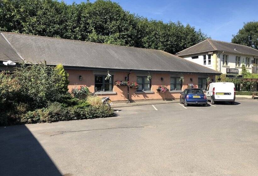 Отель Michelangelos   Rooms, Restaurant & Bar