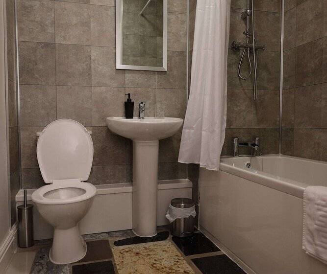 Отель Michelangelos   Rooms, Restaurant & Bar