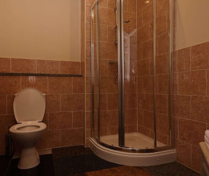 Отель Michelangelos   Rooms, Restaurant & Bar