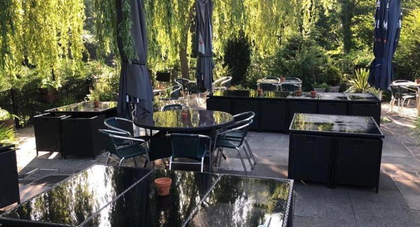 Отель Michelangelos   Rooms, Restaurant & Bar